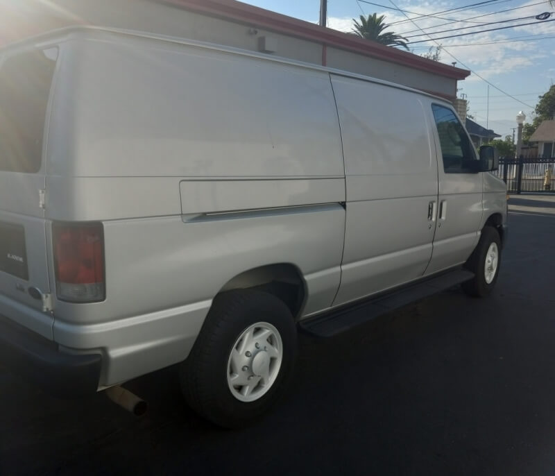2009 Ford E-Series E-350 Super Duty's photo
