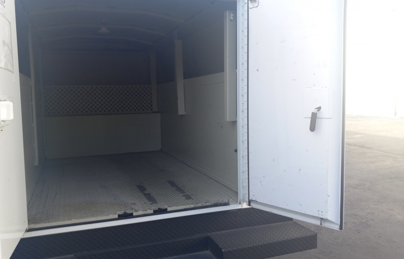 2013 Chevrolet Express G3500 - Photo 12
