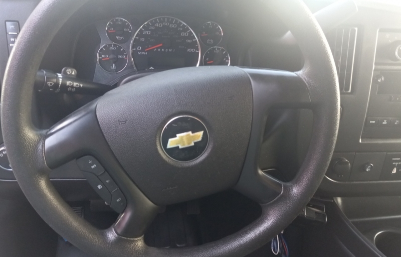 2013 Chevrolet Express G3500 - Photo 18
