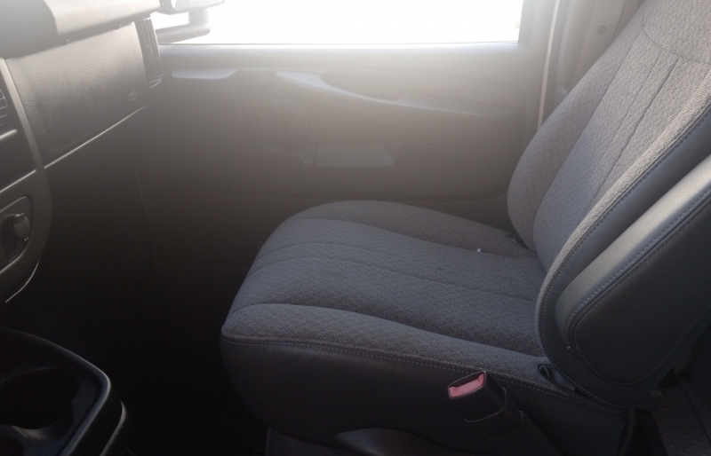 2013 Chevrolet Express G3500 - Photo 20