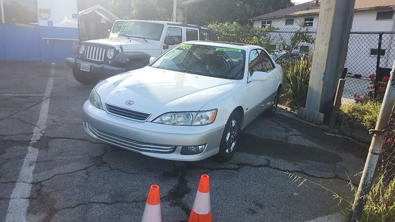 2000 Lexus ES 300 Base