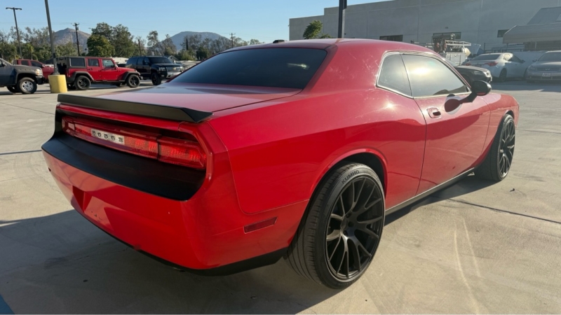 2010 Dodge Challenger SE - Photo 8