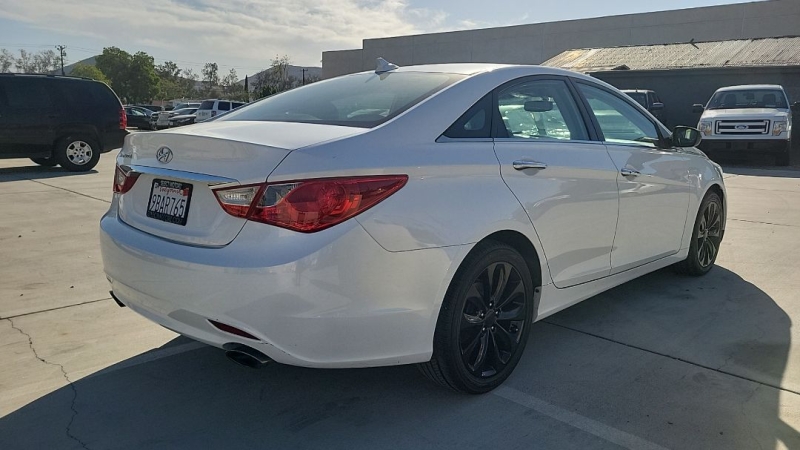 2011 Hyundai SONATA SE
