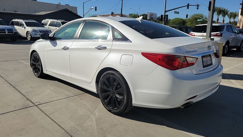 2011 Hyundai SONATA SE