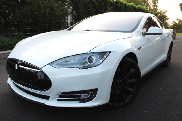 2015 Tesla Model S 85's photo
