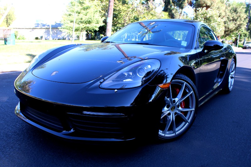 2018 Porsche 718 Cayman S's photo