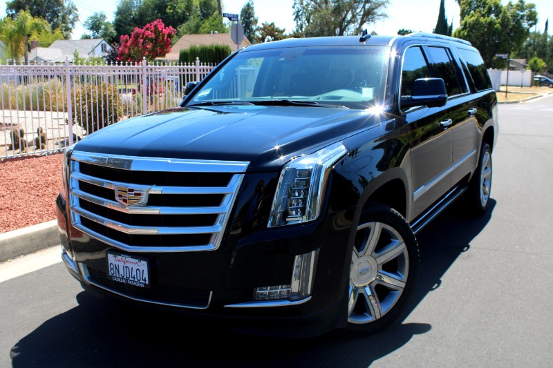 2020 Cadillac Escalade ESV AWD Premium Luxury's photo