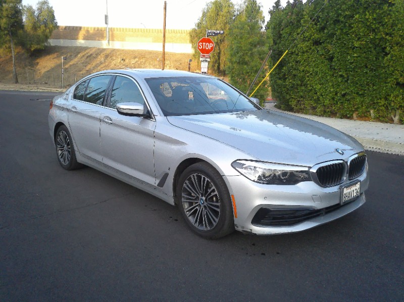 2019 BMW 5 Series 530e - Photo 9