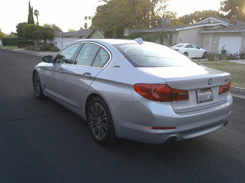 2019 BMW 5 Series 530e - Photo 6