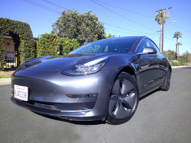 2019 Tesla Model 3 Rear-Wheel Drive Mid Range's photo