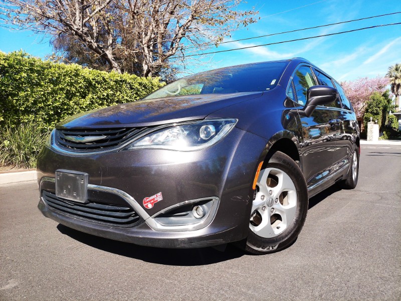 2018 Chrysler Pacifica Hybrid Touring L