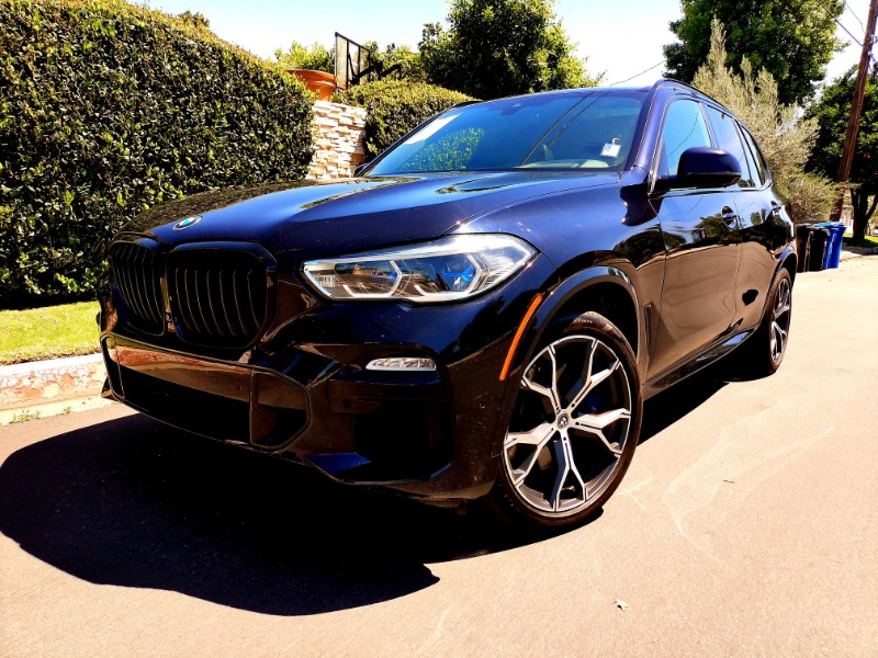 2020 BMW X5 M50i's photo