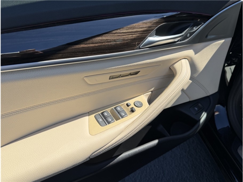 2020 BMW 5 Series 530i Sedan 4D