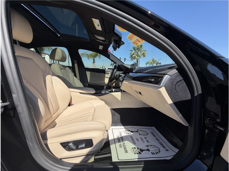 2020 BMW 5 Series 530i Sedan 4D