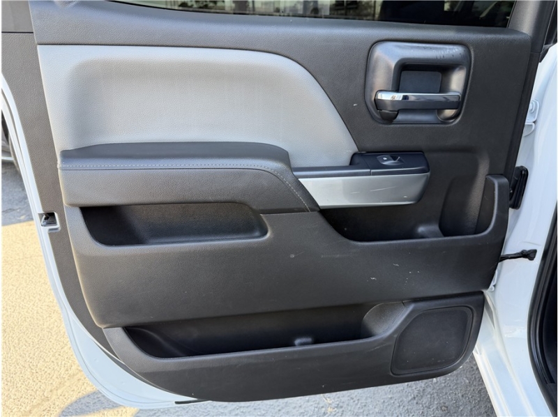 2018 Chevrolet Silverado 1500 Crew Cab LT Pickup 4D 5 3/4 ft