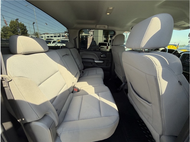 2018 Chevrolet Silverado 1500 Crew Cab LT Pickup 4D 5 3/4 ft