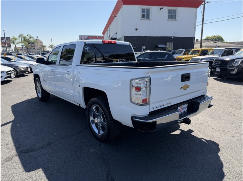 2018 Chevrolet Silverado 1500 Crew Cab LT Pickup 4D 5 3/4 ft