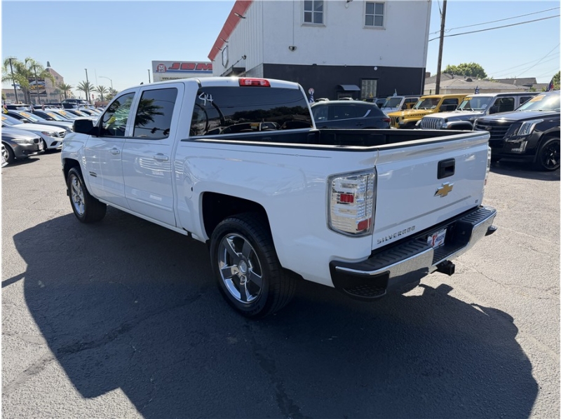 2018 Chevrolet Silverado 1500 Crew Cab LT Pickup 4D 5 3/4 ft