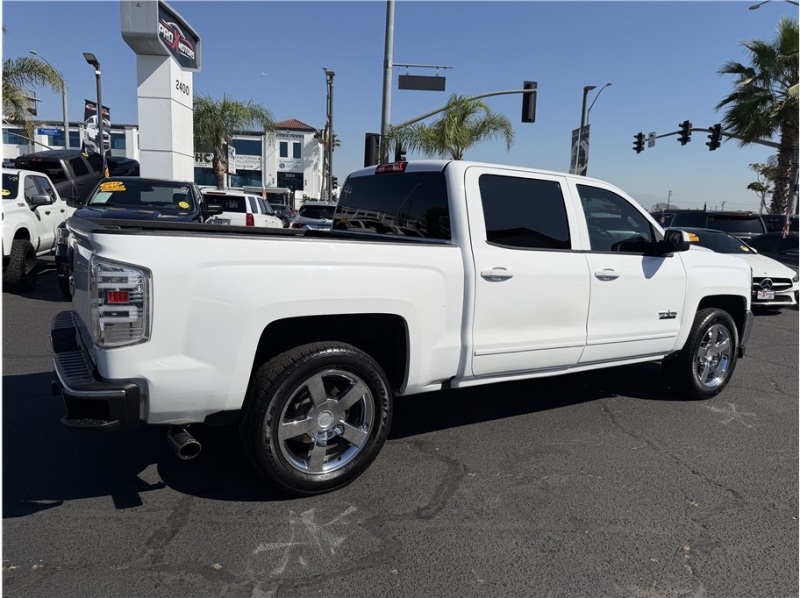2018 Chevrolet Silverado 1500 Crew Cab LT Pickup 4D 5 3/4 ft