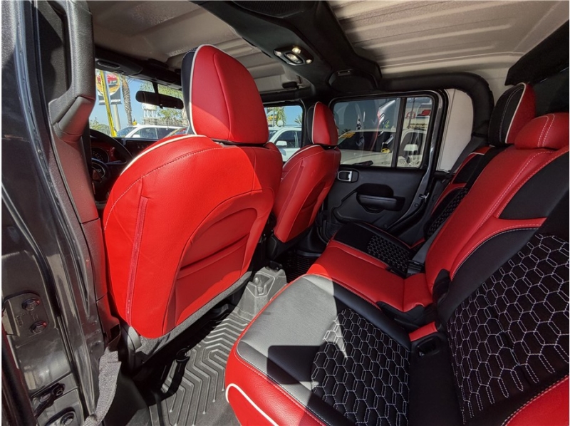 2023 Jeep Gladiator Sport S Pickup 4D 5 ft