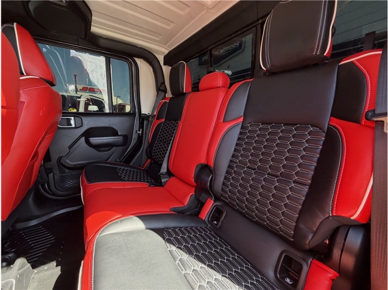 2023 Jeep Gladiator Sport S Pickup 4D 5 ft