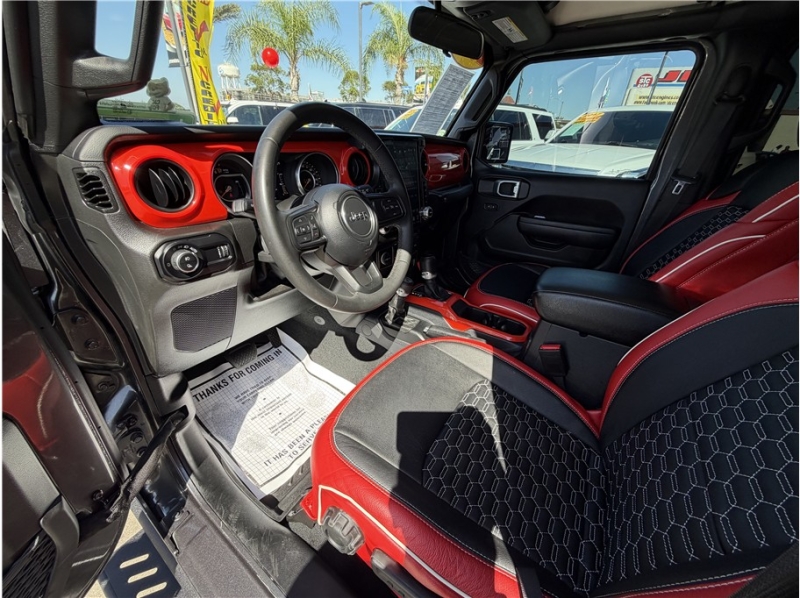 2023 Jeep Gladiator Sport S Pickup 4D 5 ft