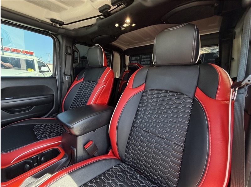 2023 Jeep Gladiator Sport S Pickup 4D 5 ft