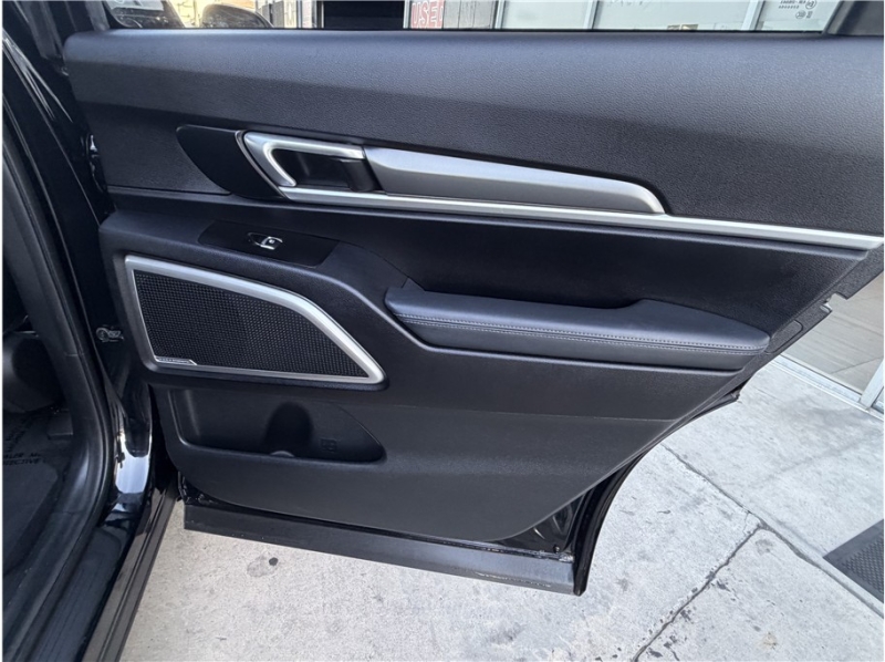 2020 Kia Telluride LX Sport Utility 4D