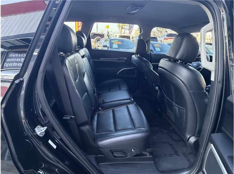 2020 Kia Telluride LX Sport Utility 4D