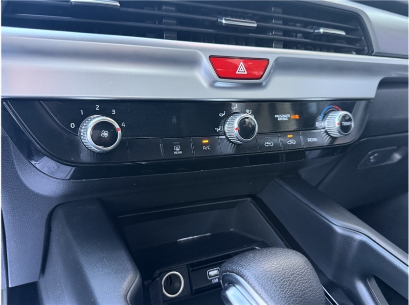 2020 Kia Telluride LX Sport Utility 4D