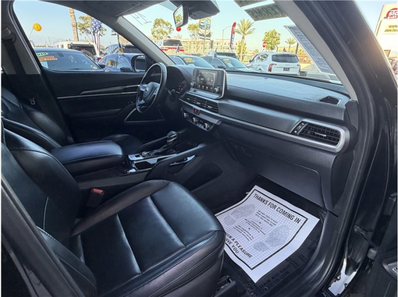 2020 Kia Telluride LX Sport Utility 4D