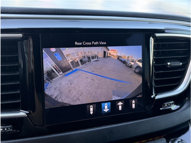 2019 Chrysler Pacifica Touring L Plus Minivan 4D