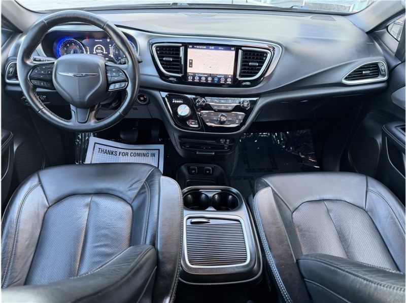 2019 Chrysler Pacifica Touring L Plus Minivan 4D