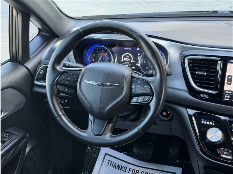 2019 Chrysler Pacifica Touring L Plus Minivan 4D