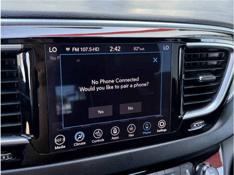 2019 Chrysler Pacifica Touring L Plus Minivan 4D