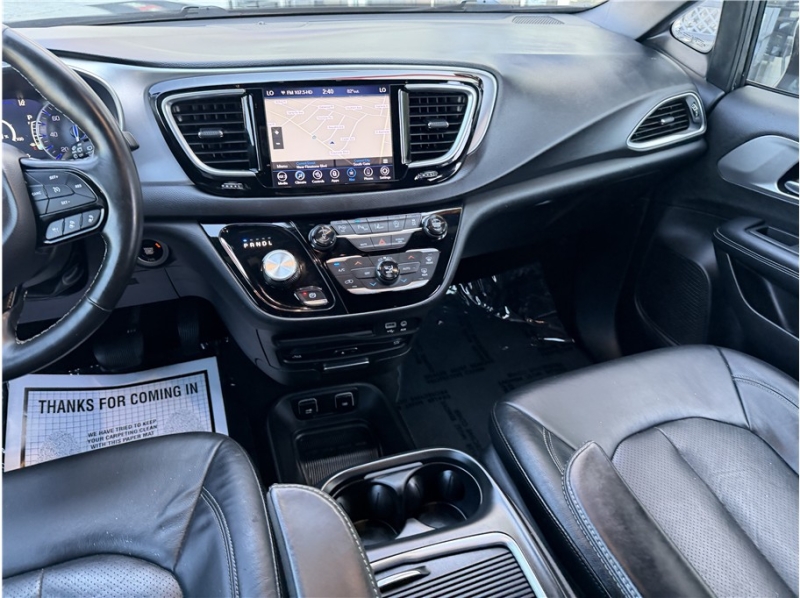 2019 Chrysler Pacifica Touring L Plus Minivan 4D