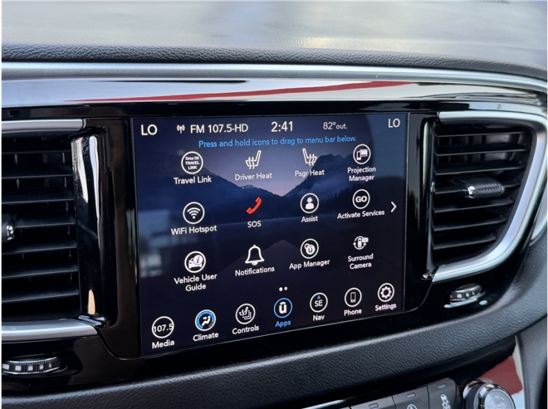 2019 Chrysler Pacifica Touring L Plus Minivan 4D