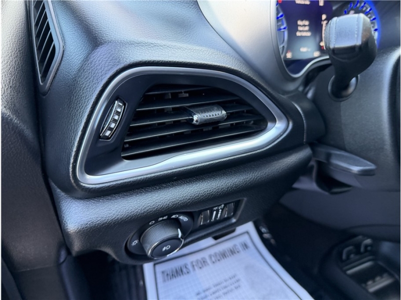 2019 Chrysler Pacifica Touring L Plus Minivan 4D