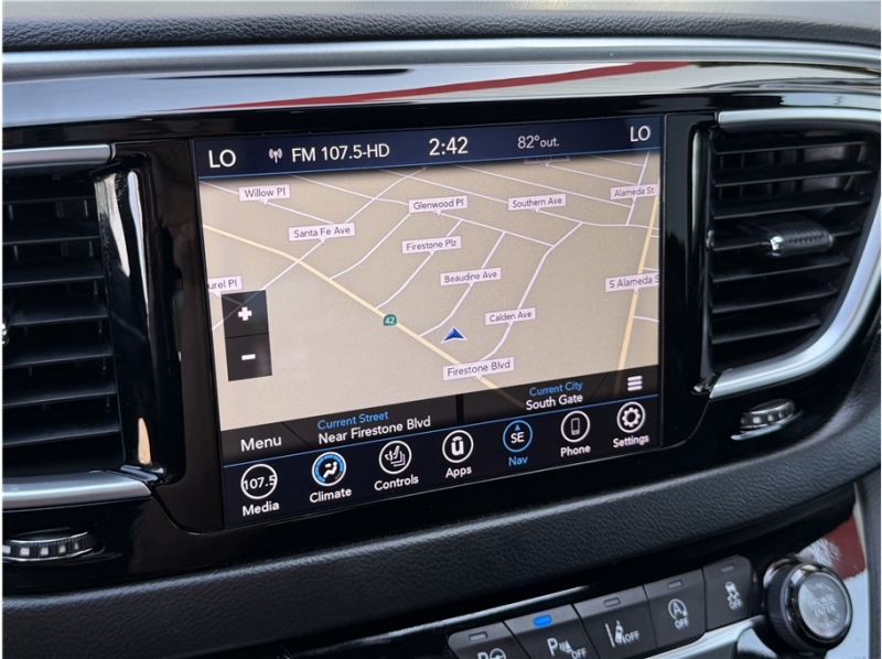 2019 Chrysler Pacifica Touring L Plus Minivan 4D