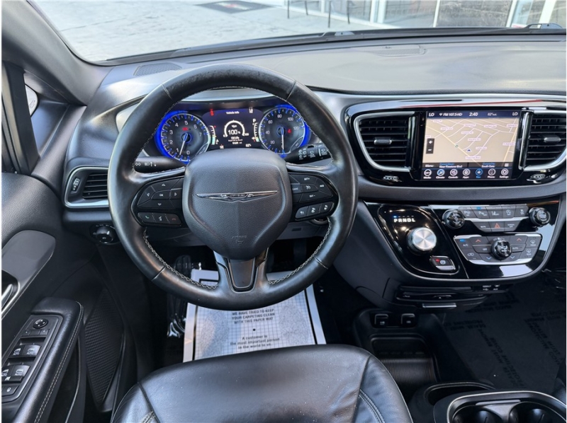2019 Chrysler Pacifica Touring L Plus Minivan 4D