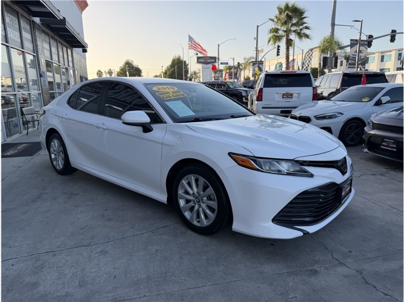 2019 Toyota Camry LE Sedan 4D