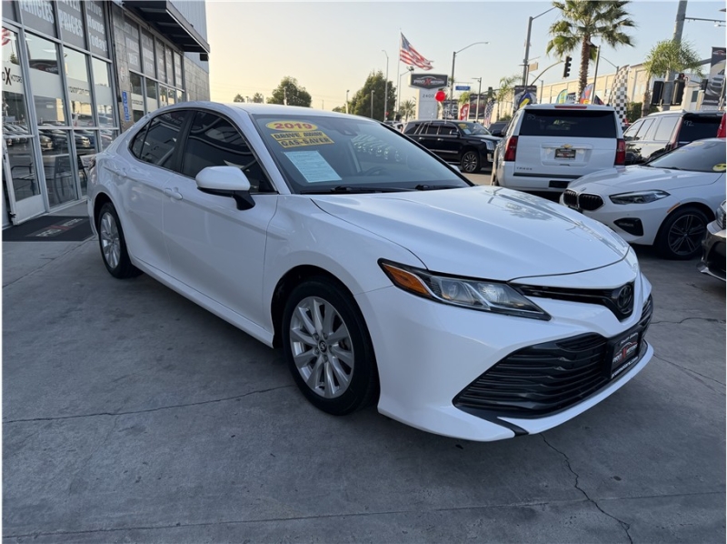 2019 Toyota Camry LE Sedan 4D
