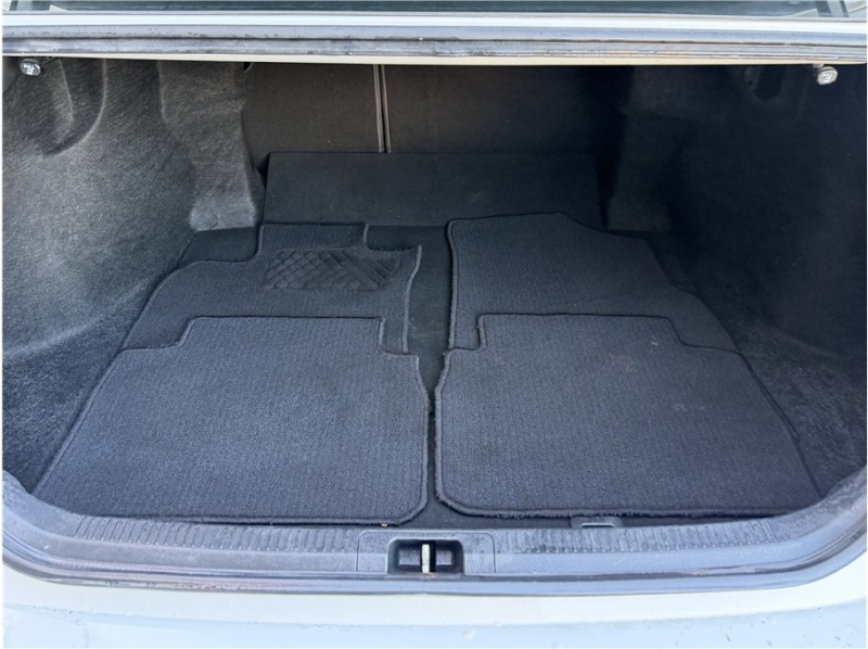 2019 Toyota Camry LE Sedan 4D