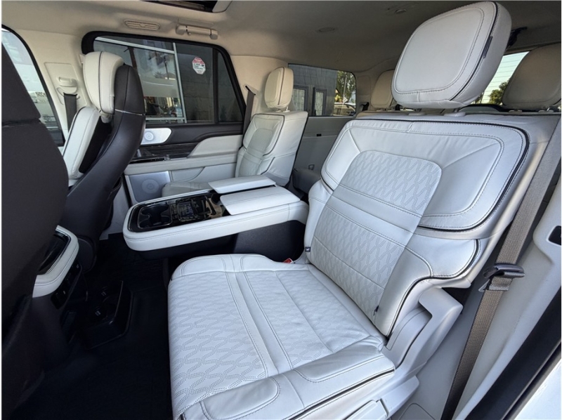 2022 Lincoln Navigator Black Label Sport Utility 4D