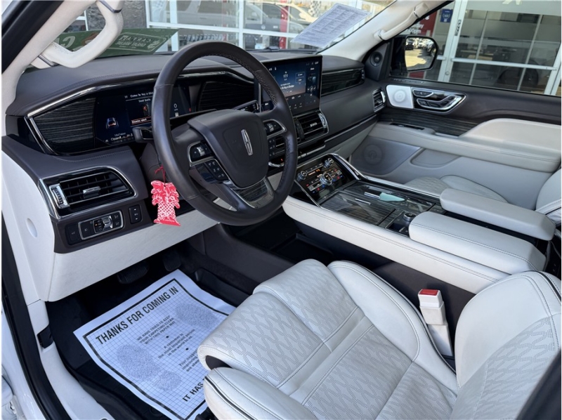 2022 Lincoln Navigator Black Label Sport Utility 4D
