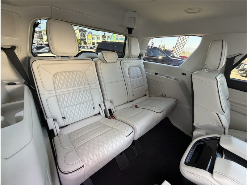 2022 Lincoln Navigator Black Label Sport Utility 4D