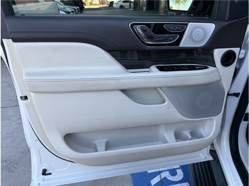 2022 Lincoln Navigator Black Label Sport Utility 4D