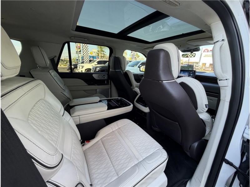 2022 Lincoln Navigator Black Label Sport Utility 4D