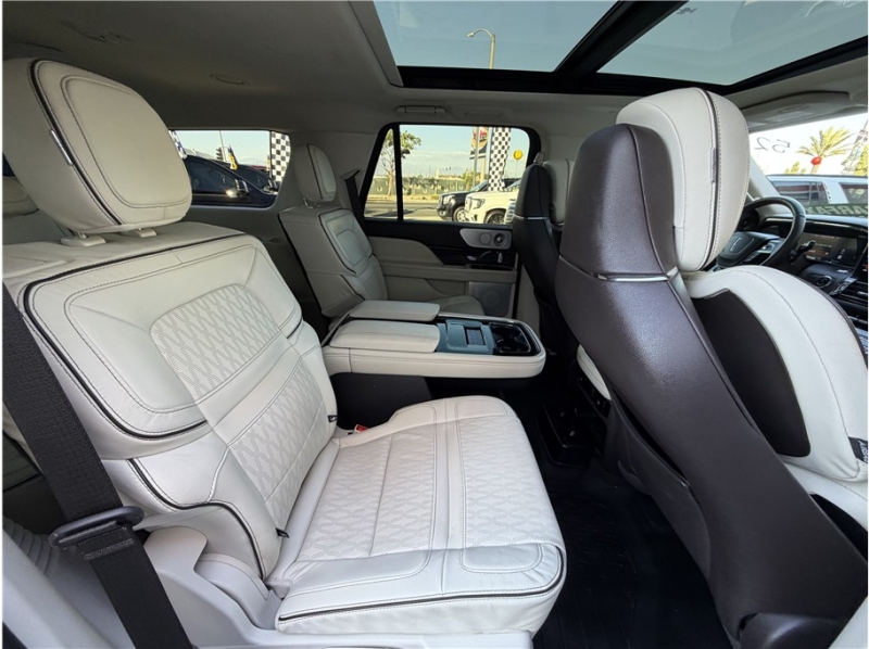2022 Lincoln Navigator Black Label Sport Utility 4D