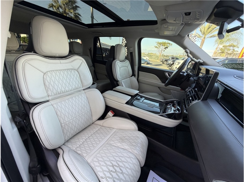 2022 Lincoln Navigator Black Label Sport Utility 4D